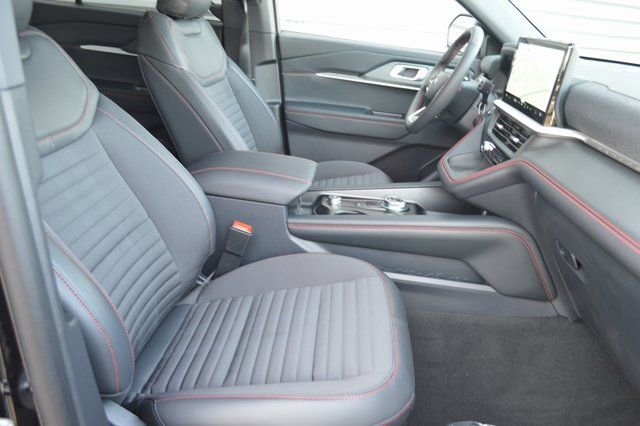 New 2026 Ford Explorer ST-Line image 32