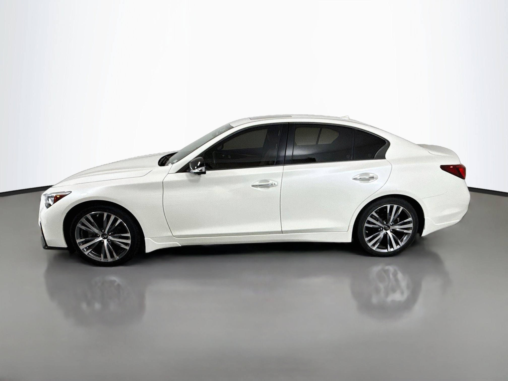 Used 2023 INFINITI Q50 Sensory RWD image 4