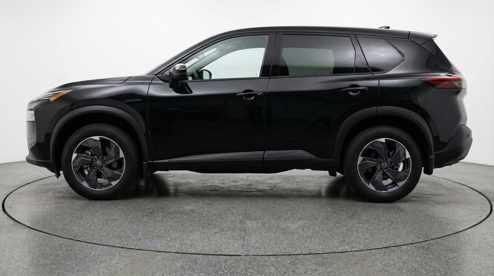 Used 2025 Nissan Rogue SV FWD image 5
