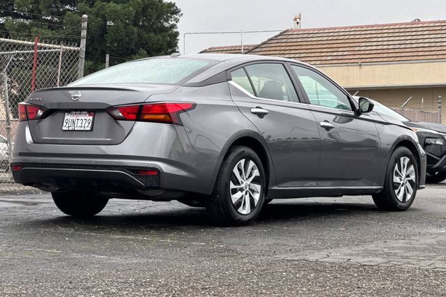 Used 2025 Nissan Altima 2.5 S image 4