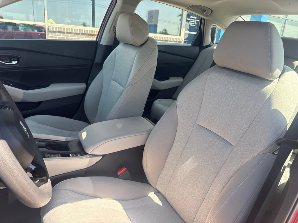 Certified 2025 Honda Accord SE image 11