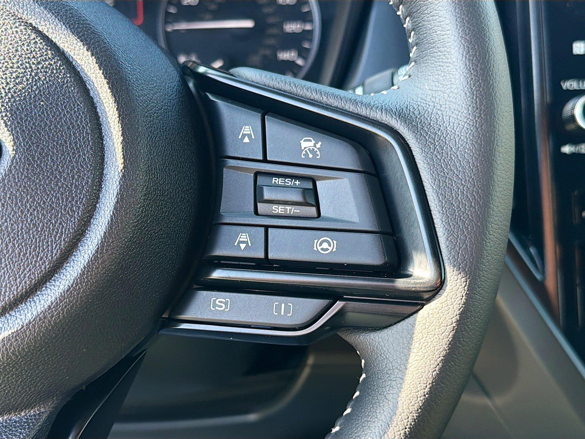 Certified 2025 Subaru Forester Premium image 33