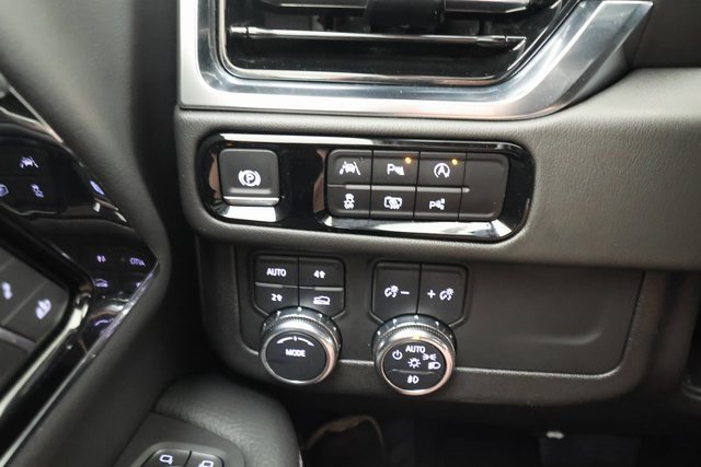 Certified 2025 GMC Yukon Denali image 21