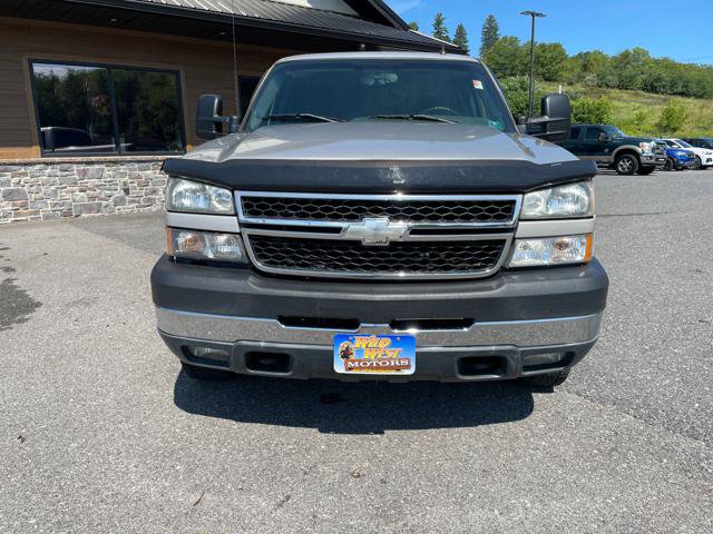 Used 2006 Chevrolet Silverado 2500 LT w/ Heavy-Duty Power Package AWD/4WD image 12