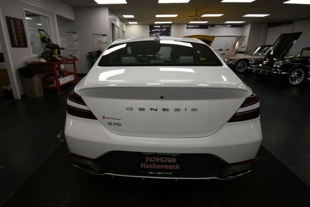 Used 2025 Genesis G70 2.5T AWD/4WD image 7