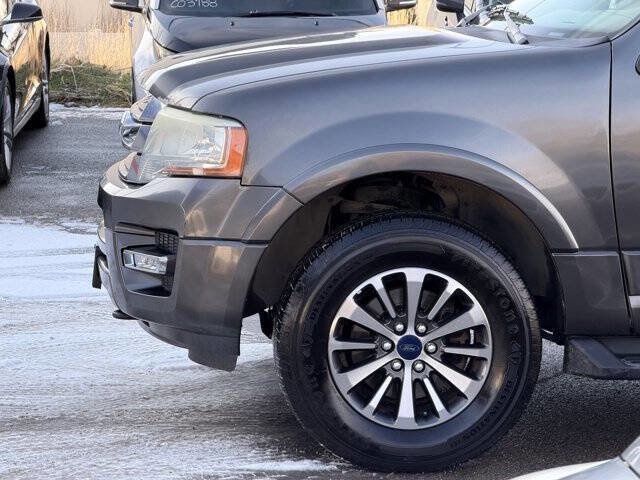 Used 2016 Ford Expedition EL XLT image 11
