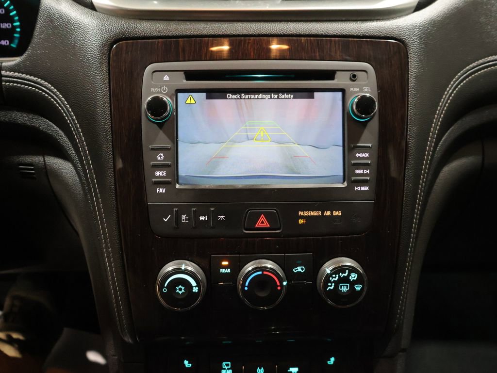 Used 2016 Chevrolet Traverse LT w/ Style and Technology Package image 24