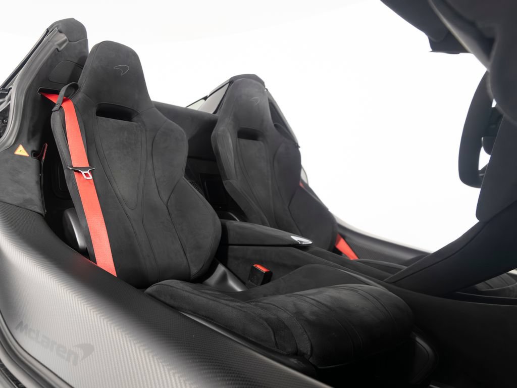 Used 2025 McLaren 750S Spider RWD image 35