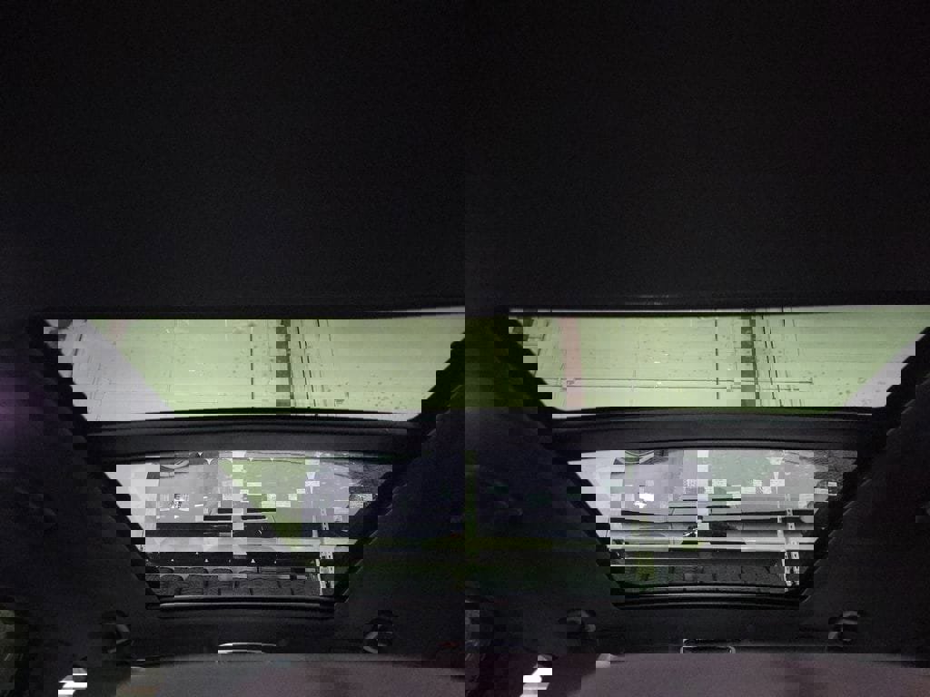 New 2026 Land Rover Range Rover Velar Dynamic SE image 26