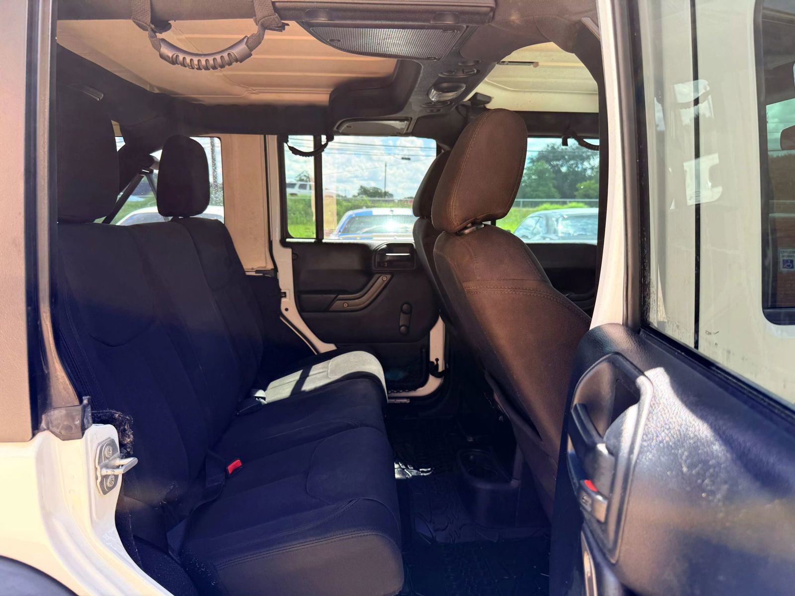 Used 2016 Jeep Wrangler Unlimited Sport image 32