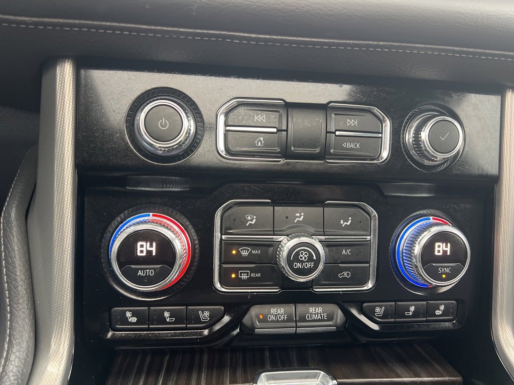 Used 2021 GMC Yukon Denali w/ Denali Premium Package image 22