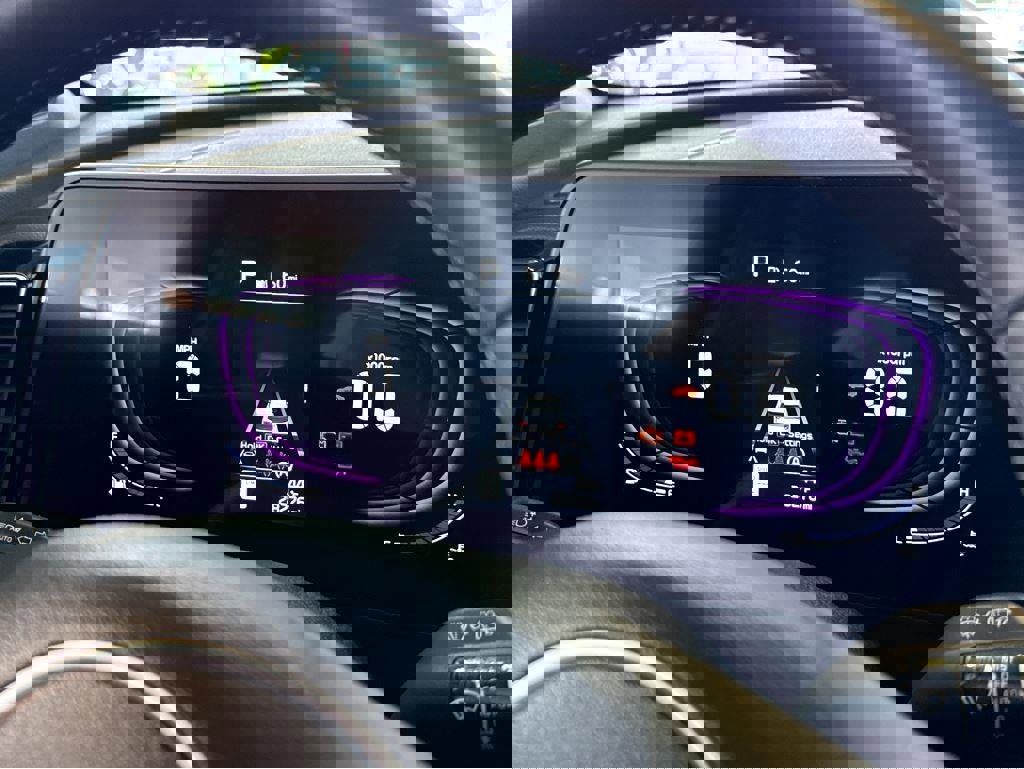 Used 2025 Kia Sportage X-Line w/ Premium Package image 3