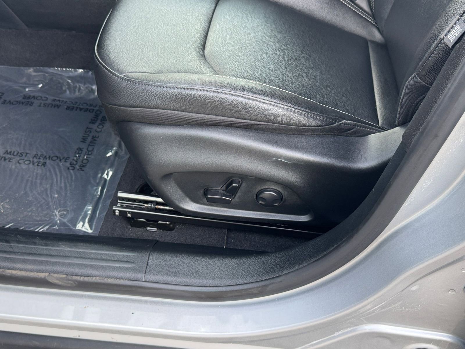 Used 2025 Jeep Compass Limited image 22