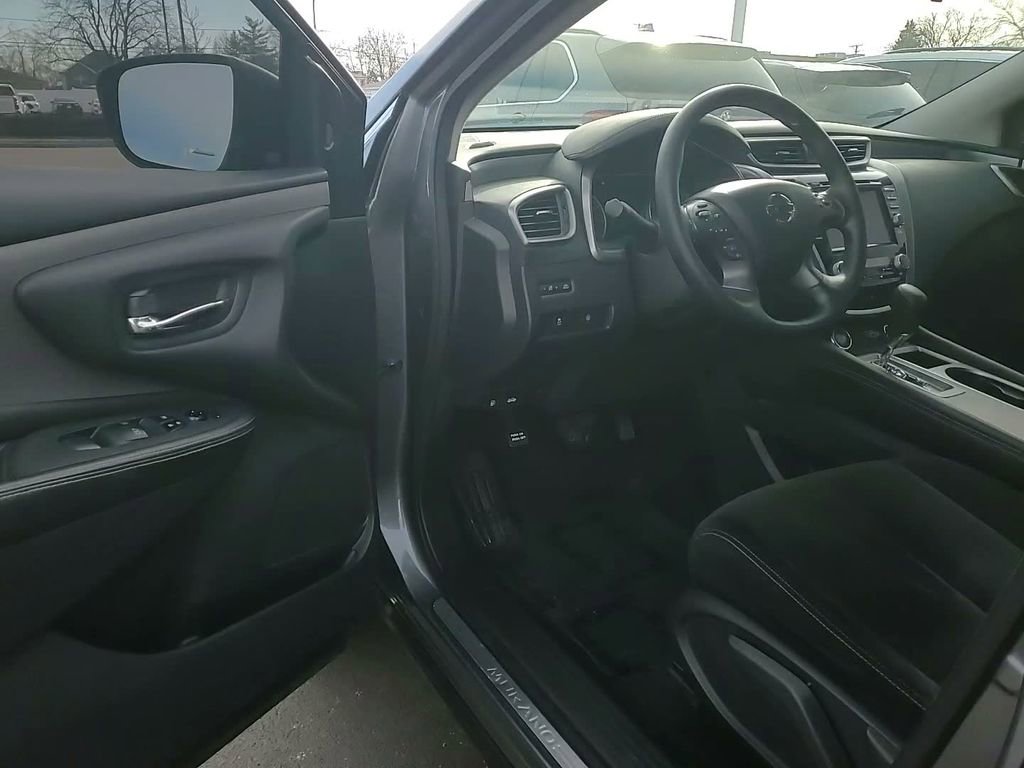 Used 2022 Nissan Murano S image 12