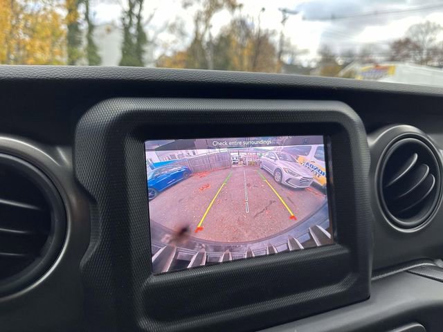 Used 2022 Jeep Wrangler Unlimited Sport image 23