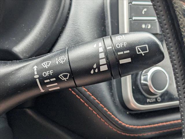 Used 2018 Nissan Kicks SR w/ Exterior Package FWD image 7
