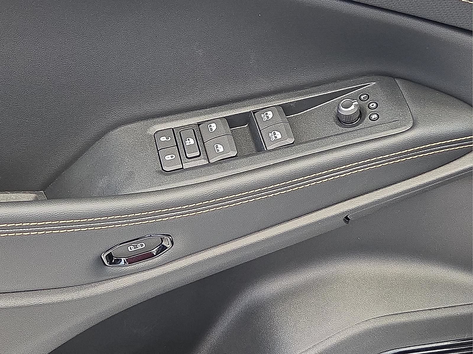 New 2026 Jeep Cherokee Limited AWD/4WD image 11