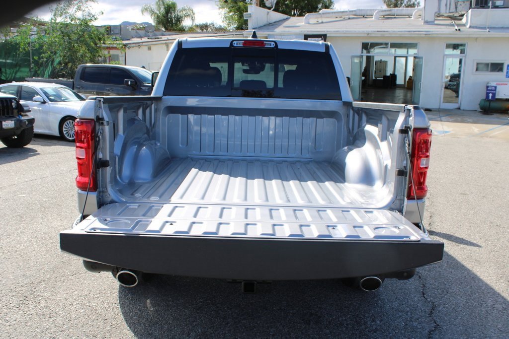 Used 2025 RAM 1500 Big Horn image 32