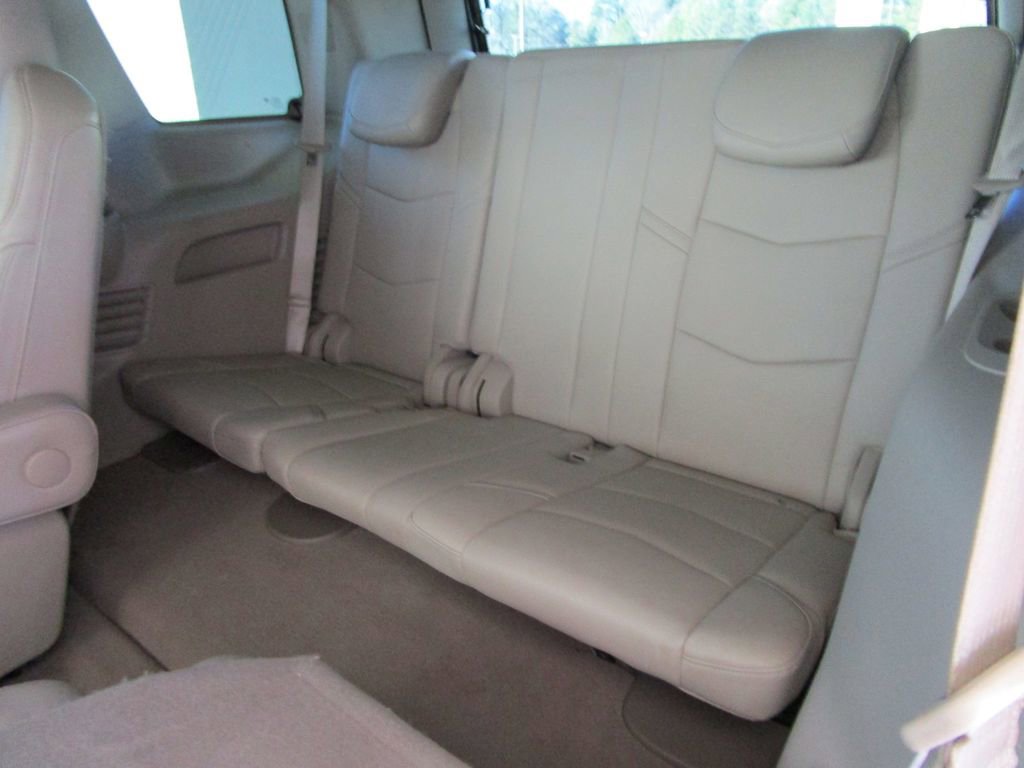Used 2020 Cadillac Escalade Luxury image 22