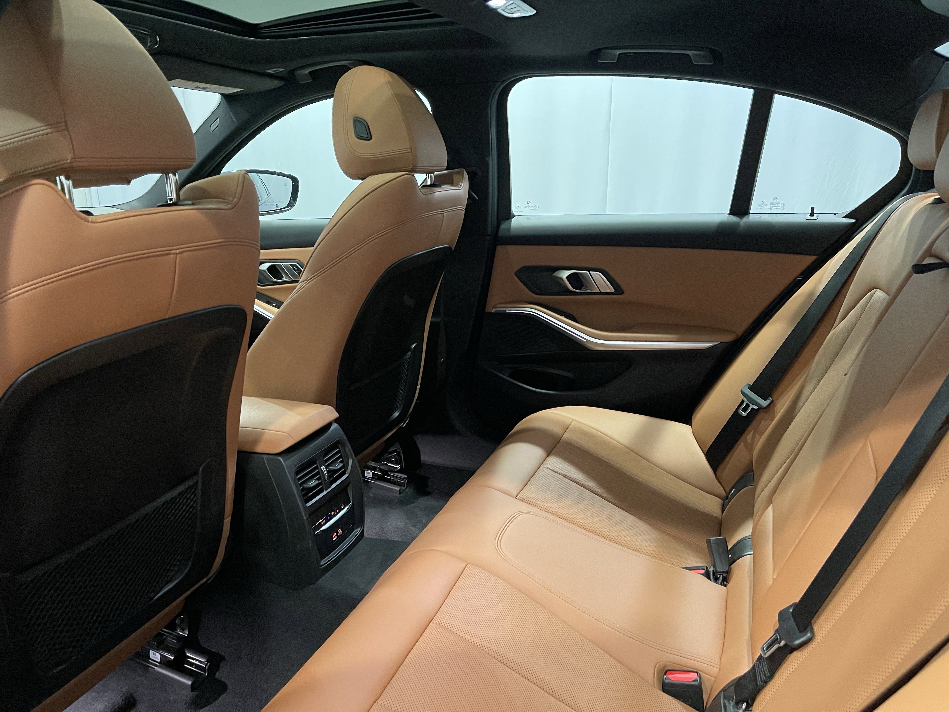 Used 2023 BMW 330i xDrive 330i xDrive w/ Driving Assistance Package image 24