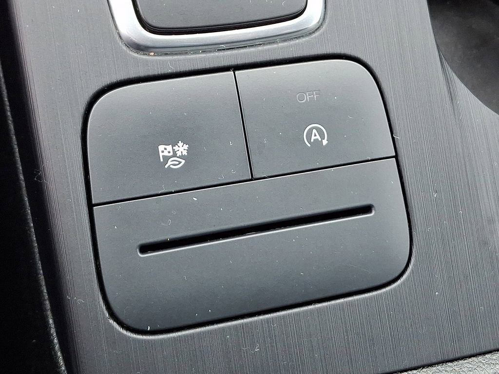 Certified 2022 Ford Escape SE w/ Cold Weather Package image 25