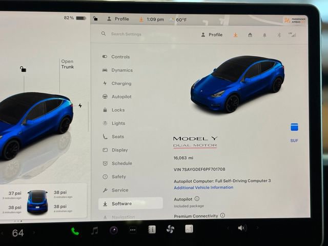 Used 2023 Tesla Model Y Performance image 29