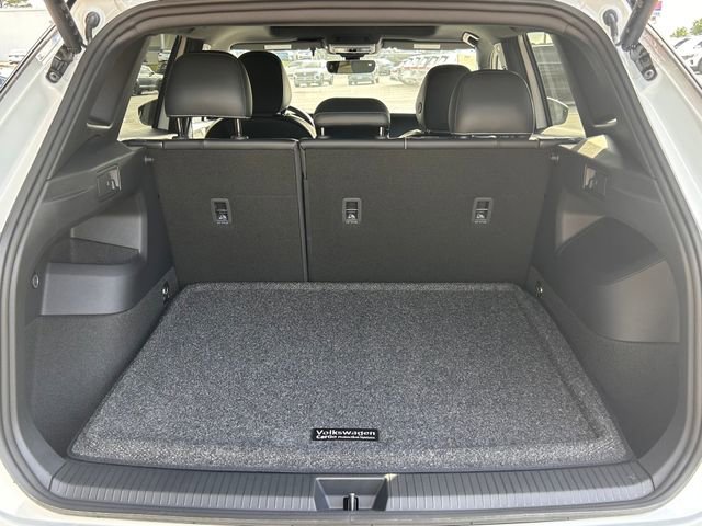 New 2026 Volkswagen Tiguan SE R-Line FWD image 22