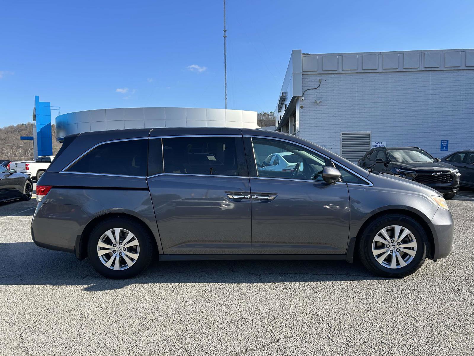 Used 2016 Honda Odyssey EX-L image 2