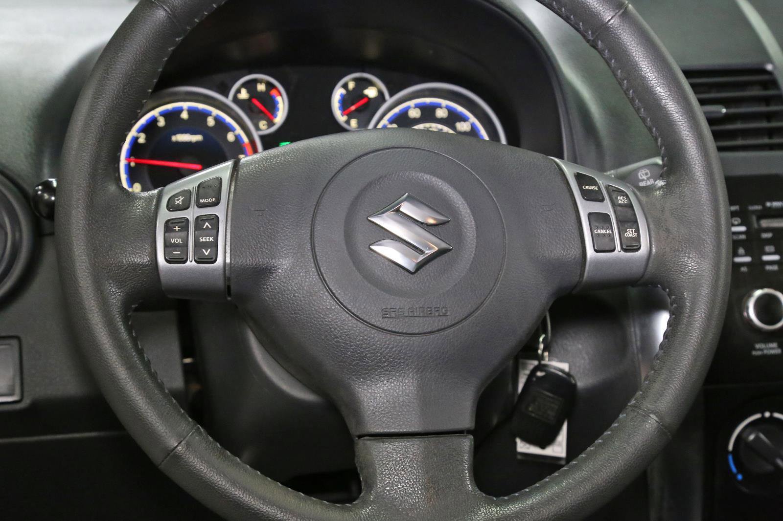 Used 2012 Suzuki SX4 Premium image 6
