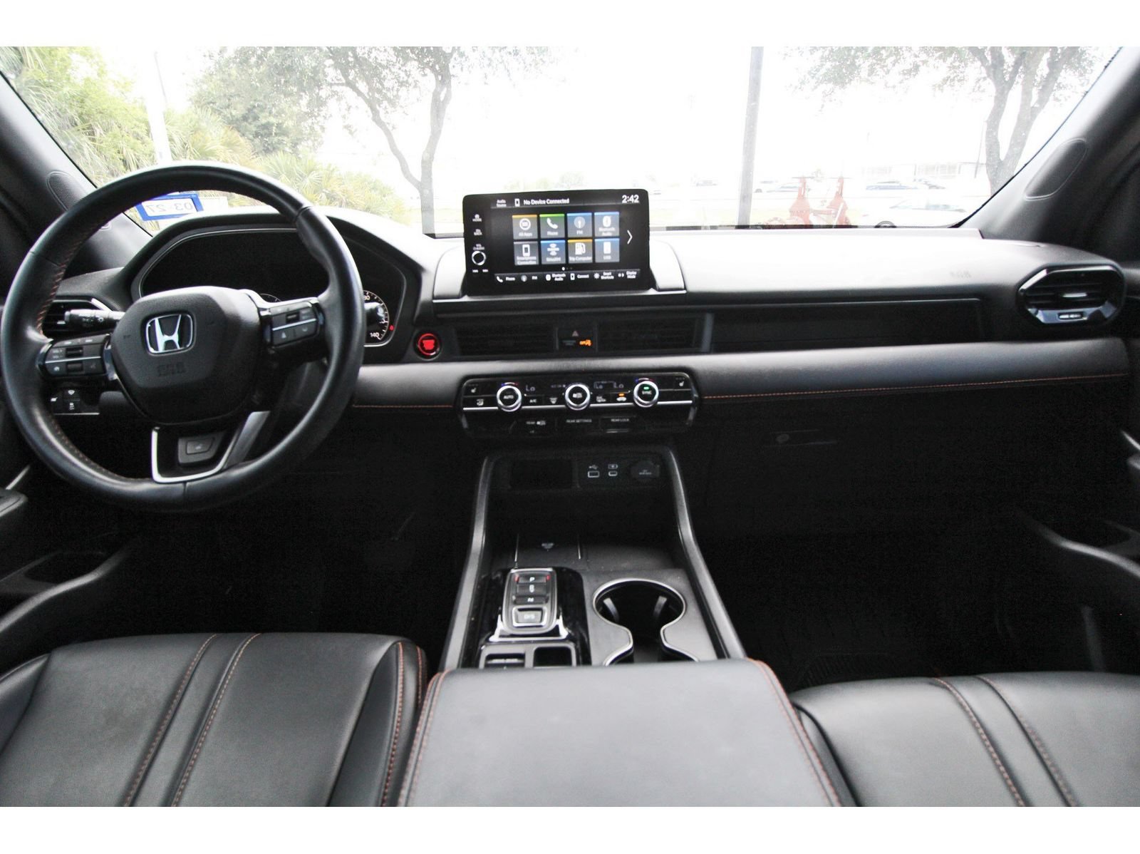 Used 2024 Honda Pilot TrailSport image 9