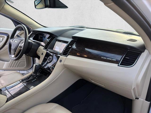 Used 2019 Ford Taurus Limited image 25