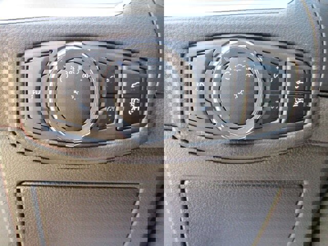 Used 2023 Ford Edge SEL w/ Convenience Package image 14