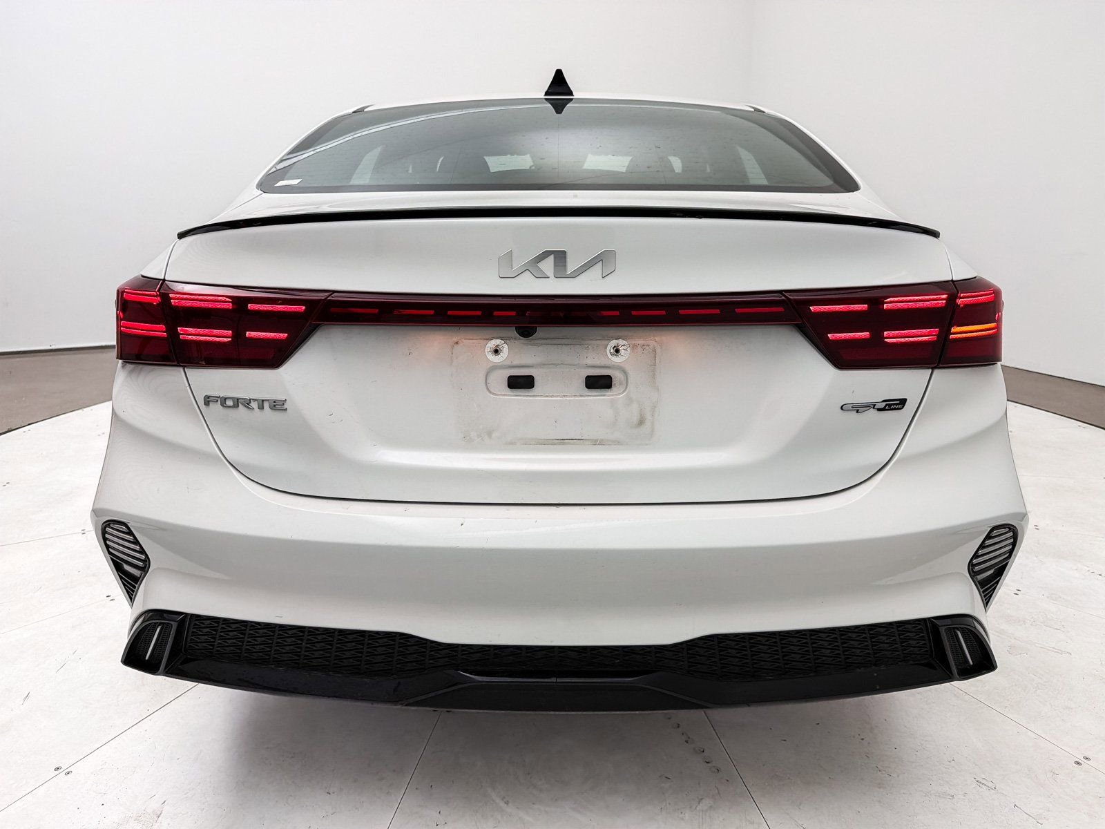 Used 2023 Kia Forte GT-Line w/ GT-Line Premium Package image 17