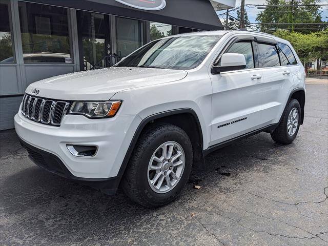 Used 2019 Jeep Grand Cherokee Laredo w/ Security & Convenience Group AWD/4WD image 1