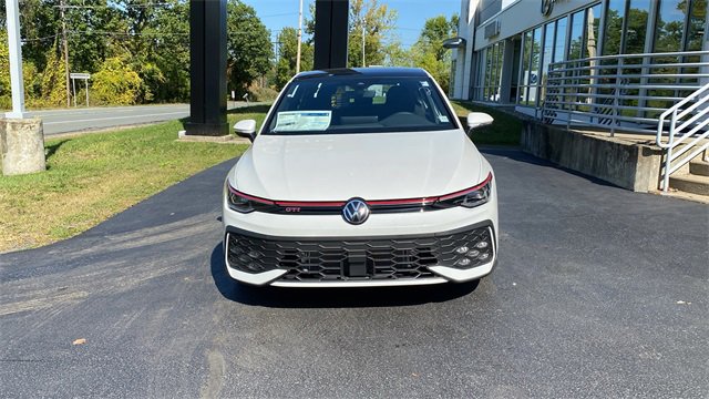 New 2025 Volkswagen GTI SE image 2