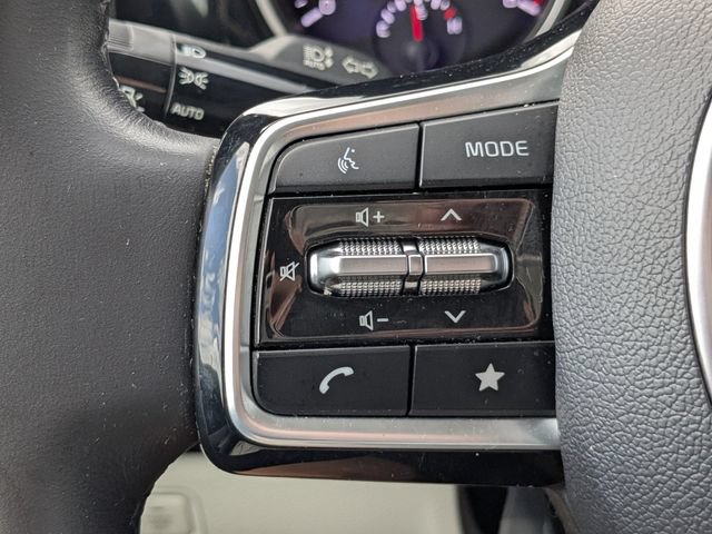 Certified 2024 Kia Carnival EX FWD image 29