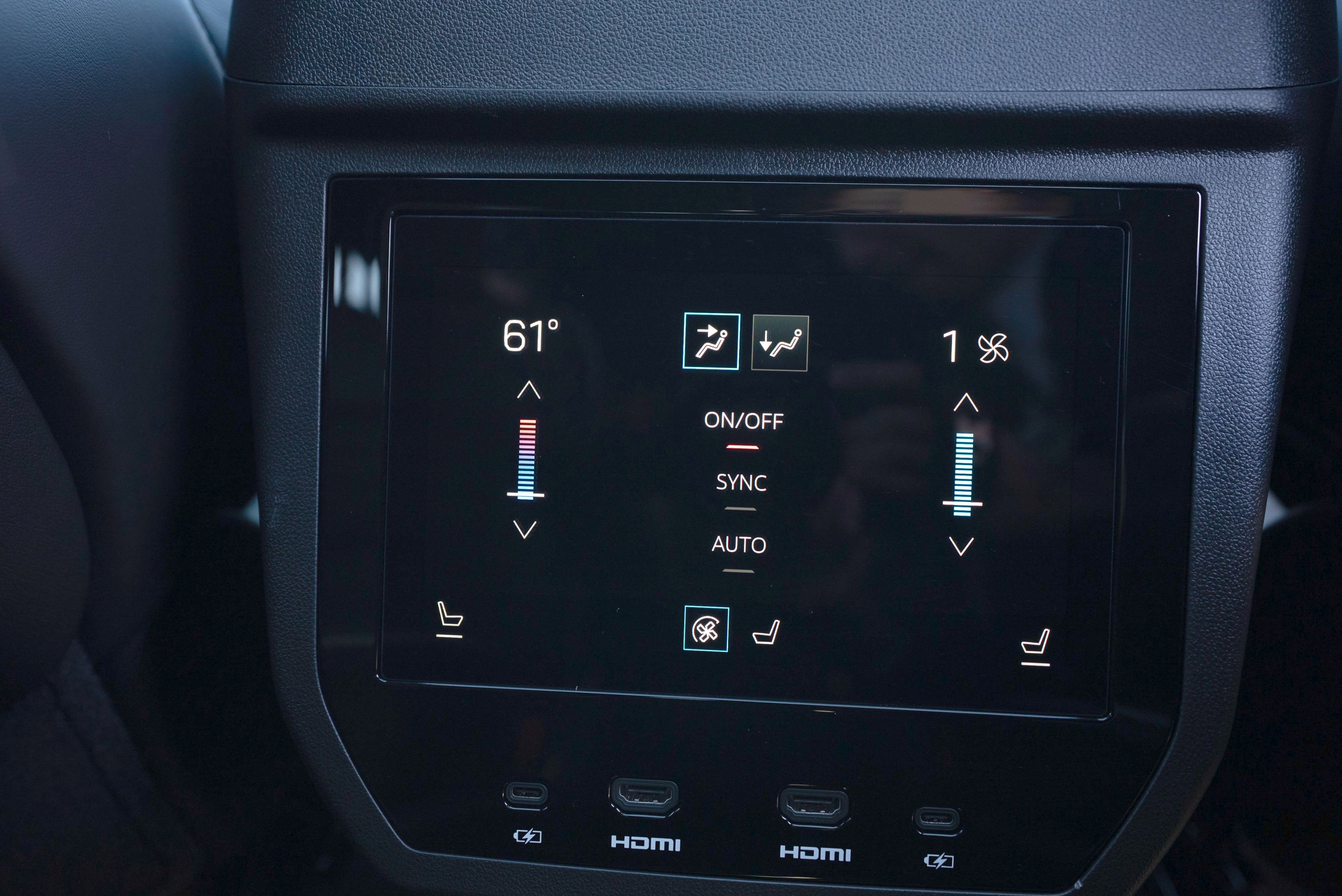 Used 2026 GMC Yukon Denali Ultimate image 17