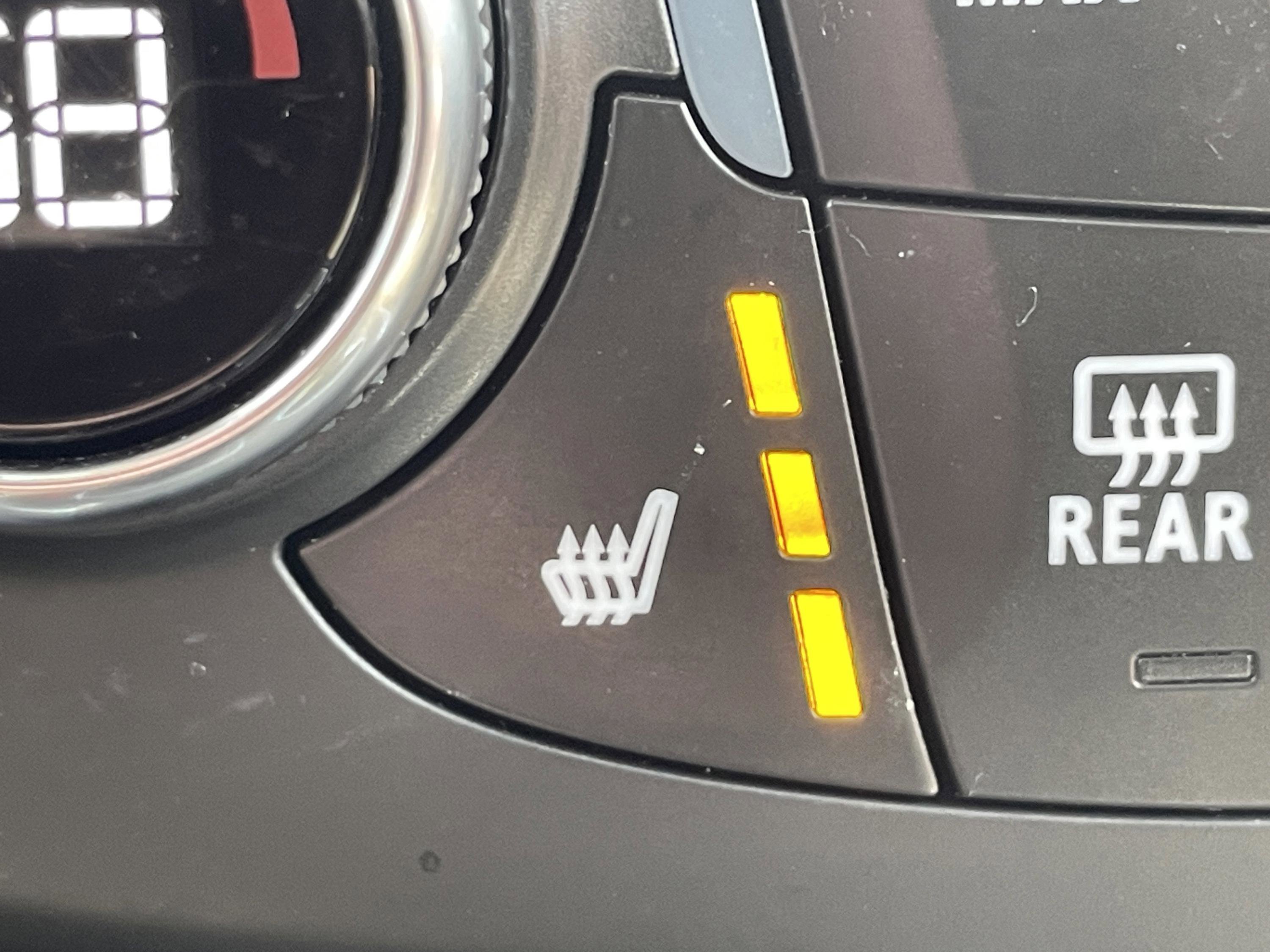 Used 2022 Chevrolet Traverse Premier image 23