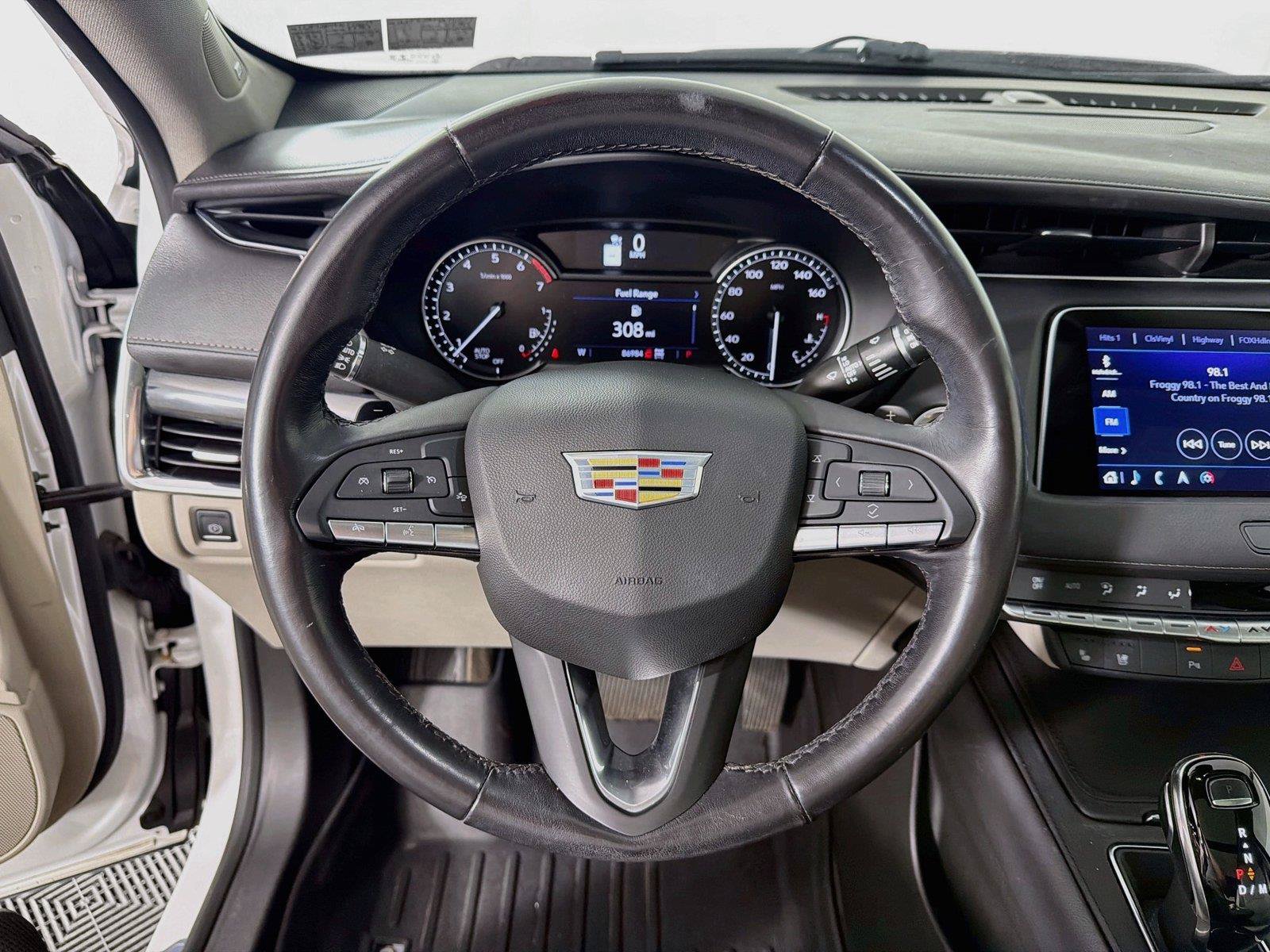 Used 2022 Cadillac XT4 Premium Luxury w/ Driver Assist Package AWD/4WD image 3