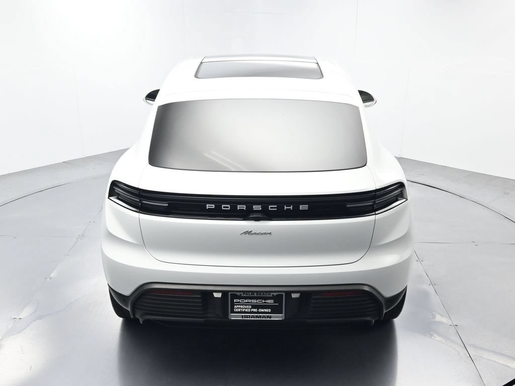 Certified 2025 Porsche Macan Electric RWD image 38