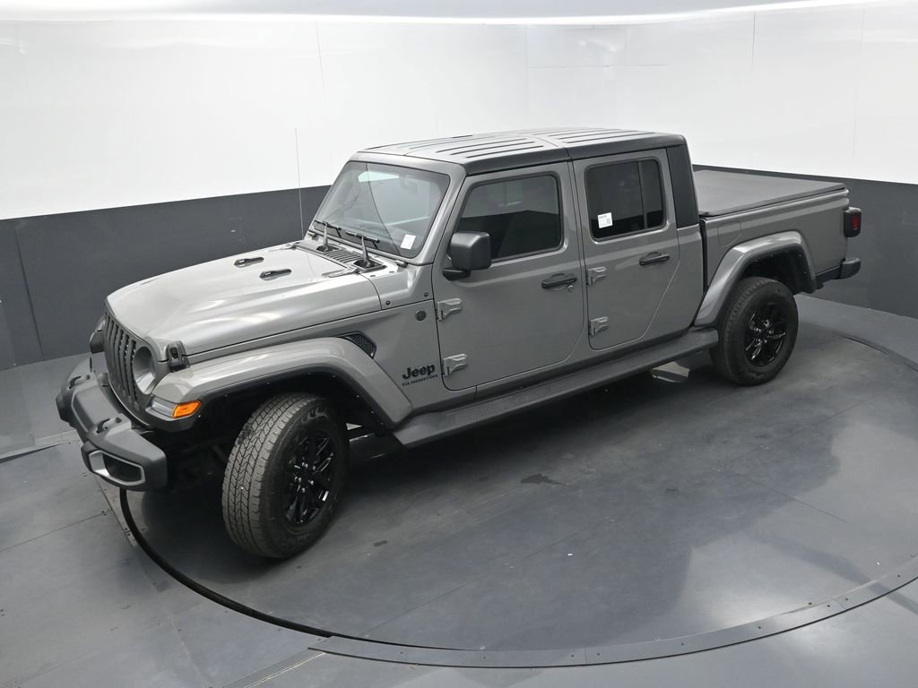 Used 2022 Jeep Gladiator Sport AWD/4WD image 32