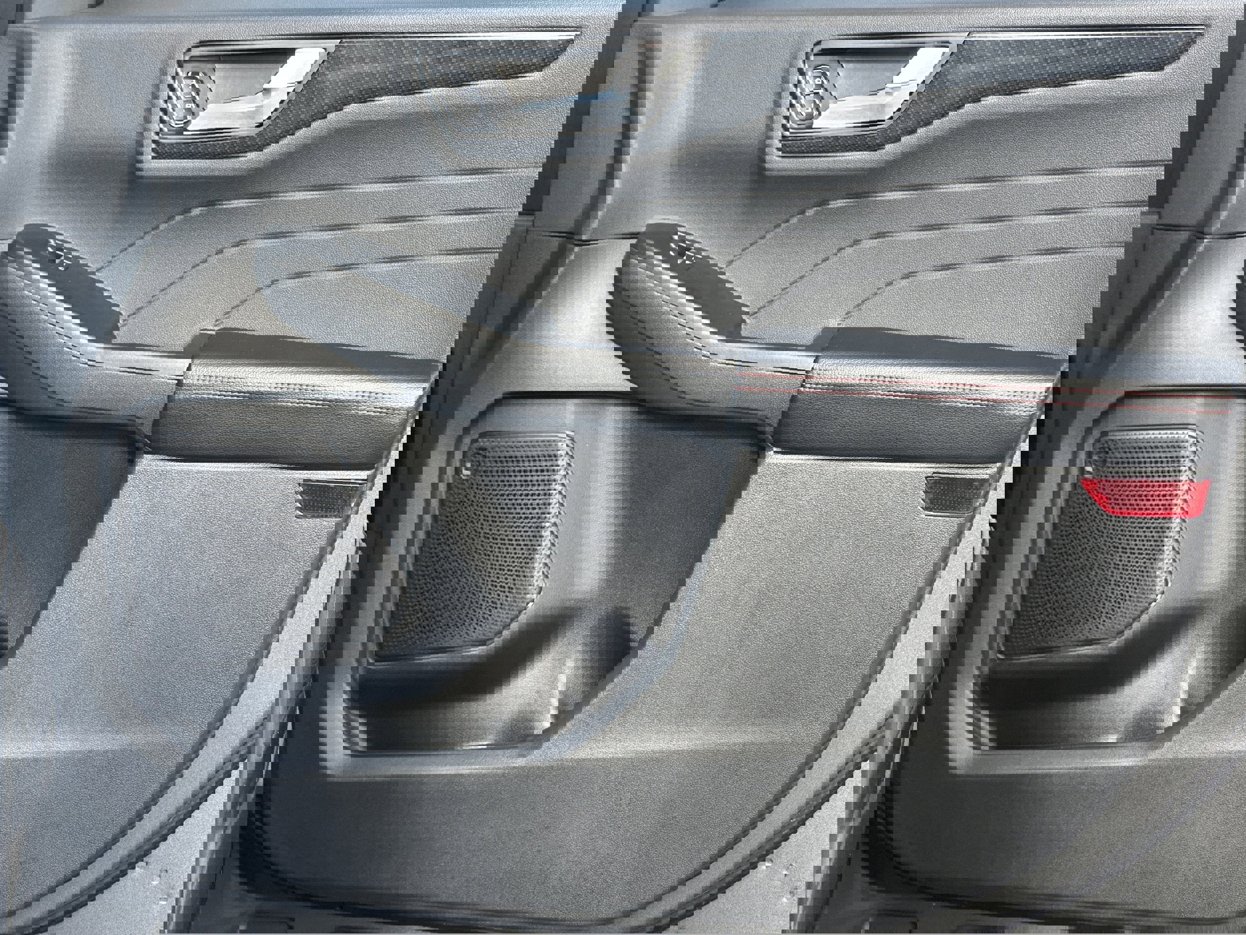 Used 2025 Ford Escape ST-Line image 14