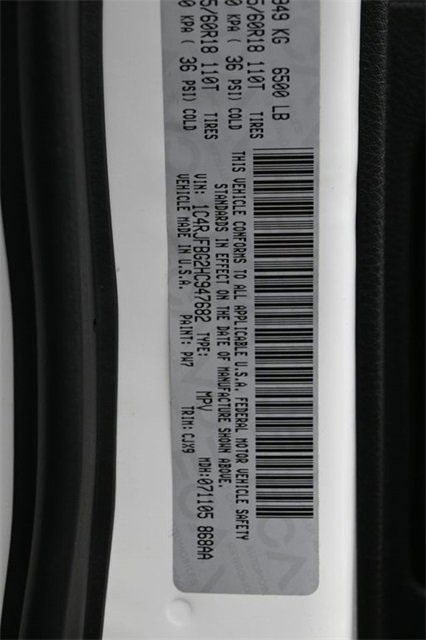 Used 2017 Jeep Grand Cherokee Limited image 45