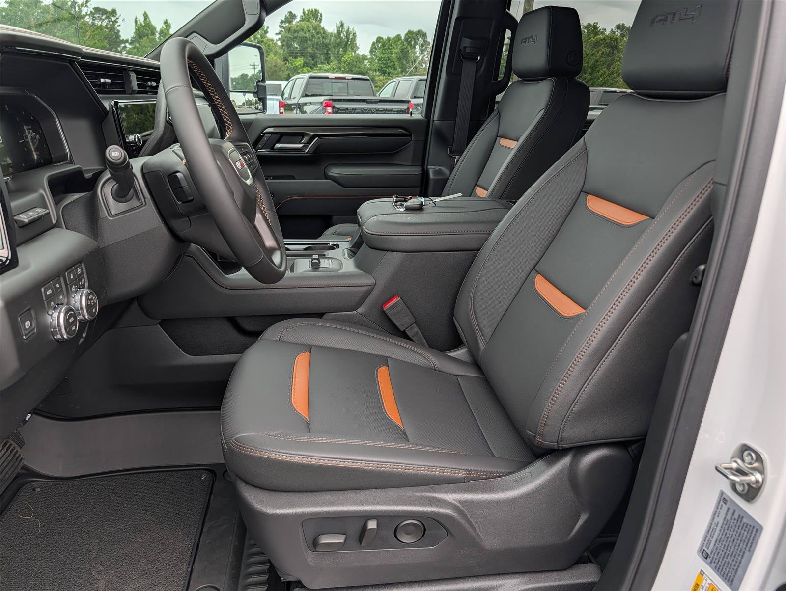 New 2026 GMC Sierra 2500 AT4 w/ AT4 Premium Plus Package AWD/4WD image 12