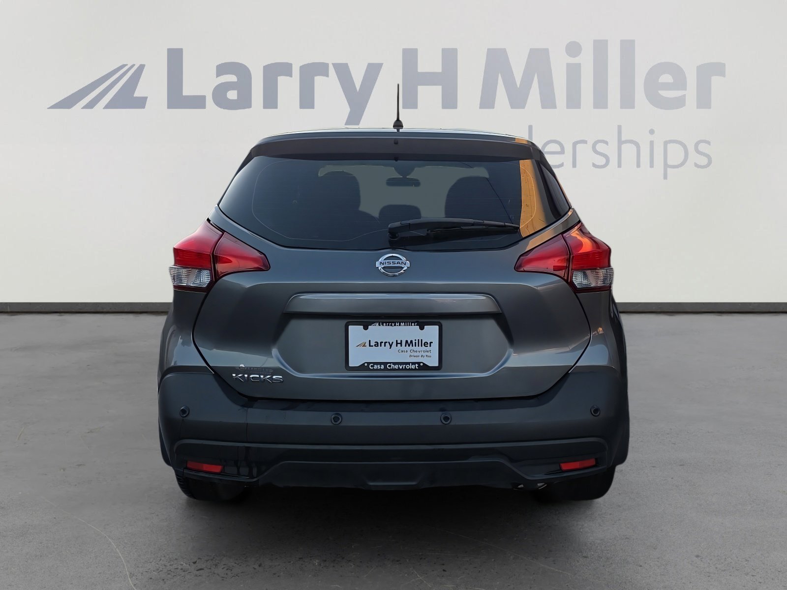 Used 2020 Nissan Kicks S image 4