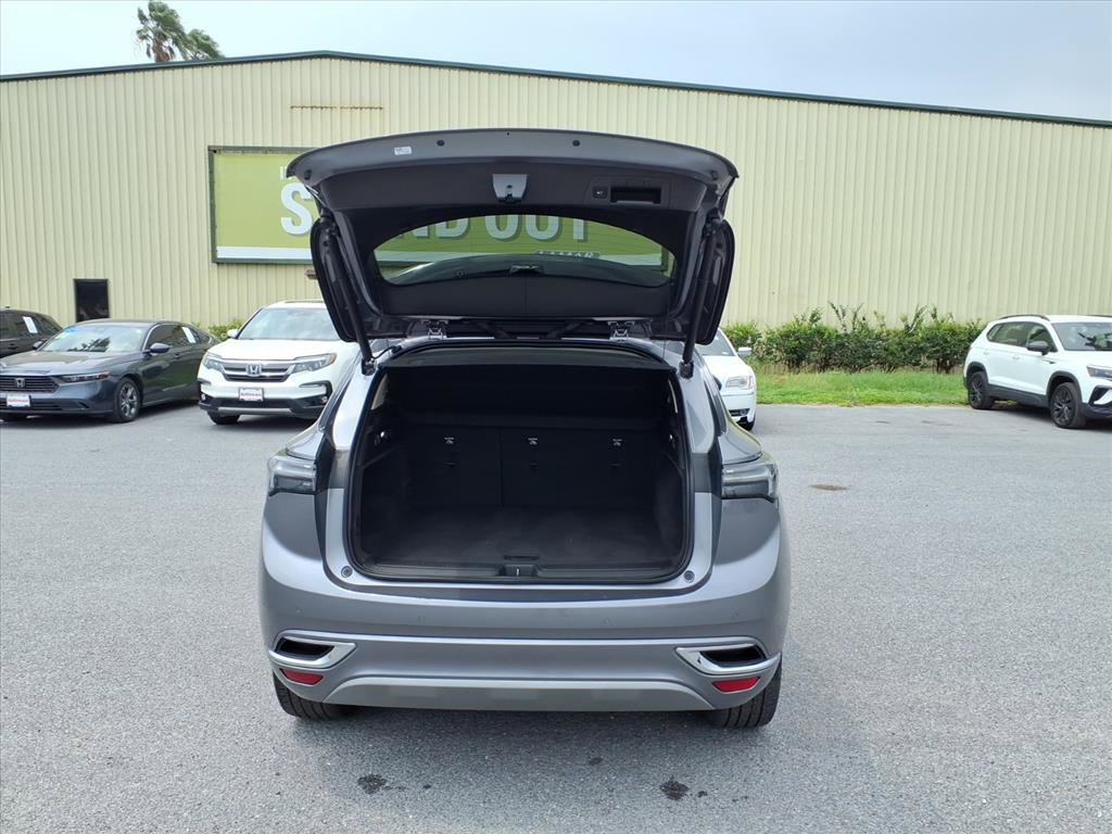 Used 2022 Buick Envision Avenir w/ Technology Package II FWD image 26