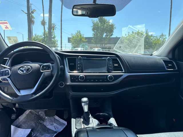 Used 2016 Toyota Highlander Limited FWD image 16