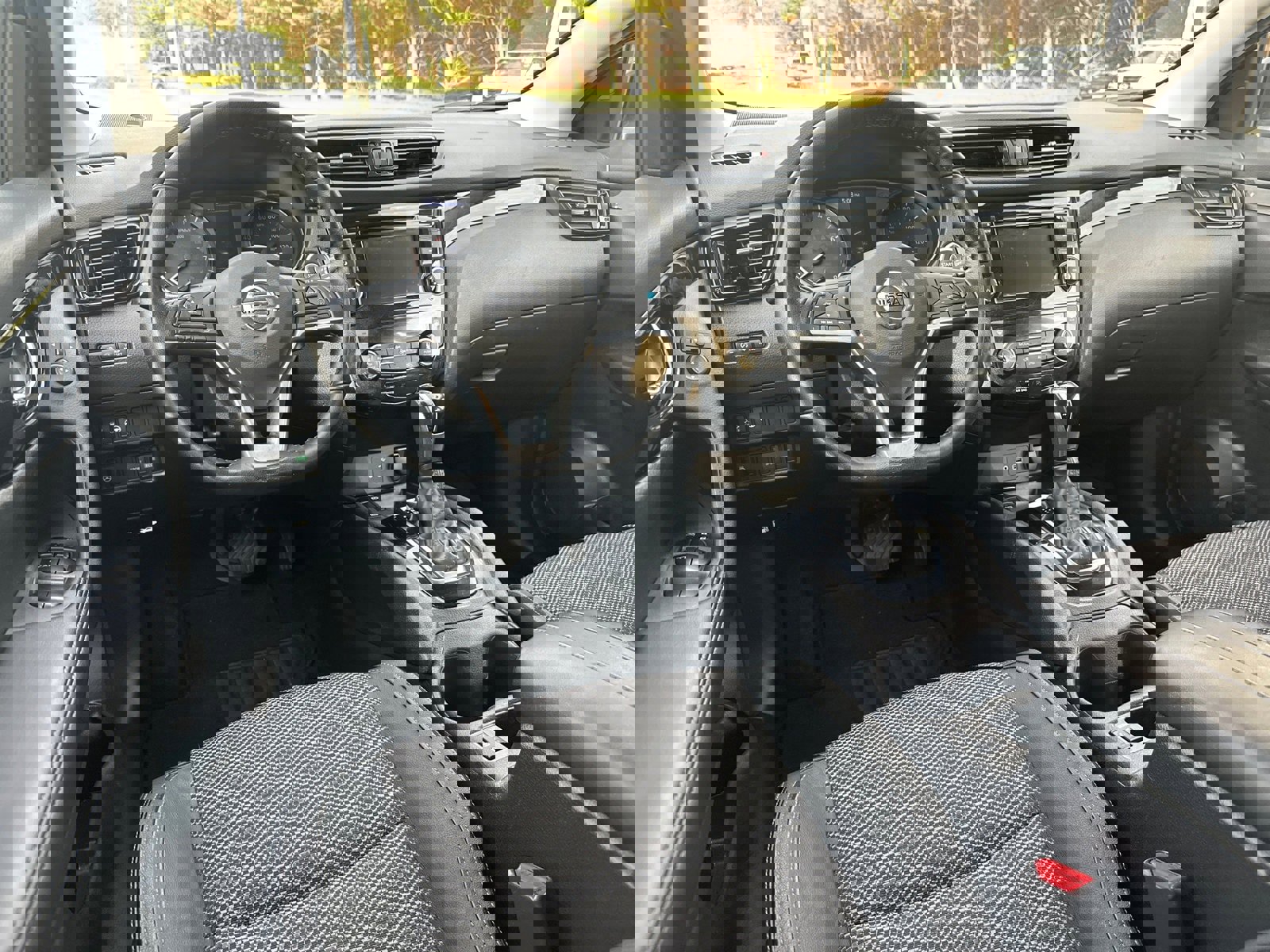 Used 2021 Nissan Rogue Sport SV w/ Technology Package image 22