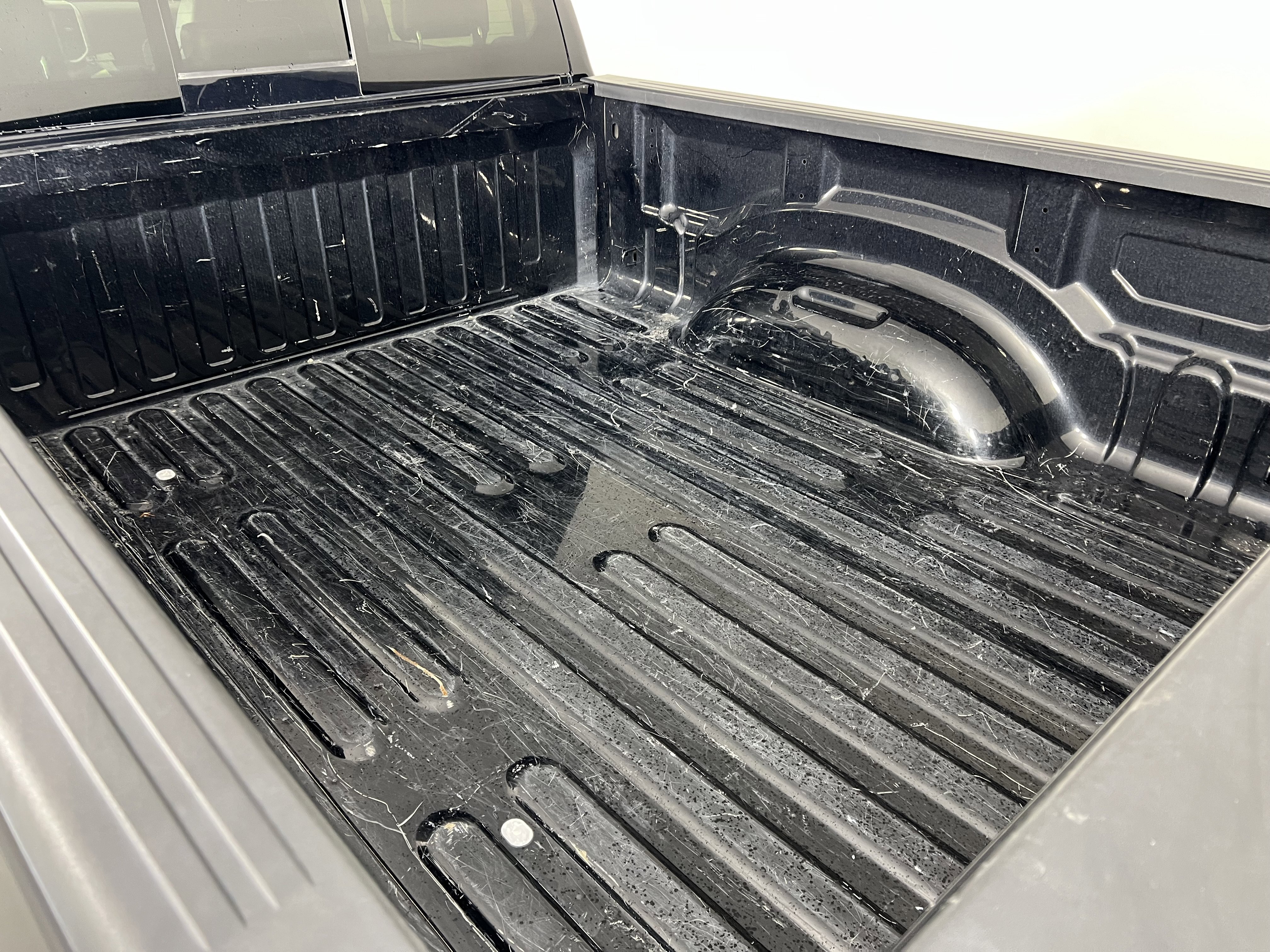 Used 2020 RAM 1500 Laramie AWD/4WD image 21