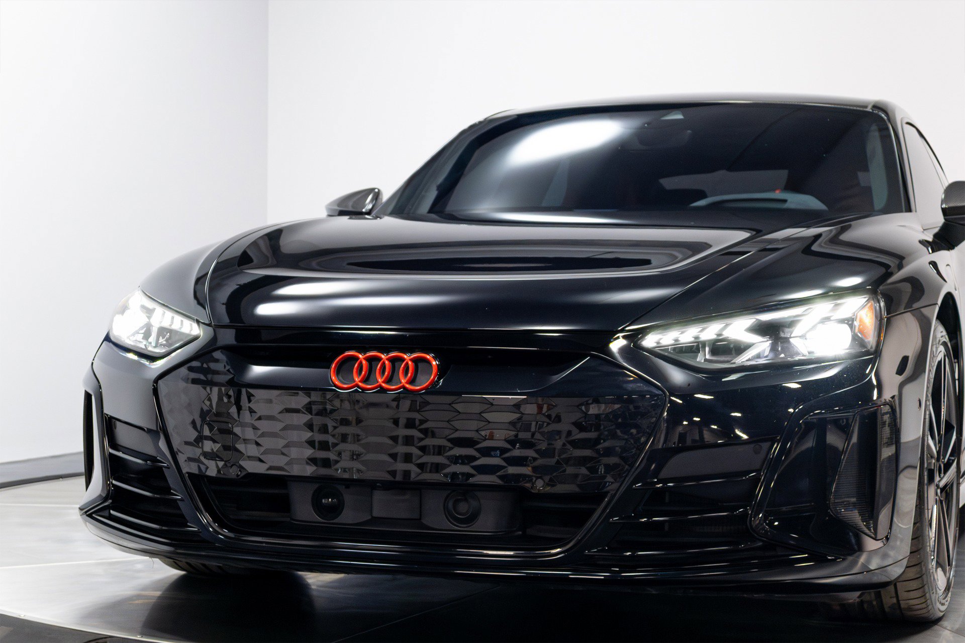 Used 2023 Audi RS e-tron GT image 79